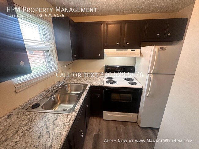 Foto del edificio - 6608 Casper Ave NW