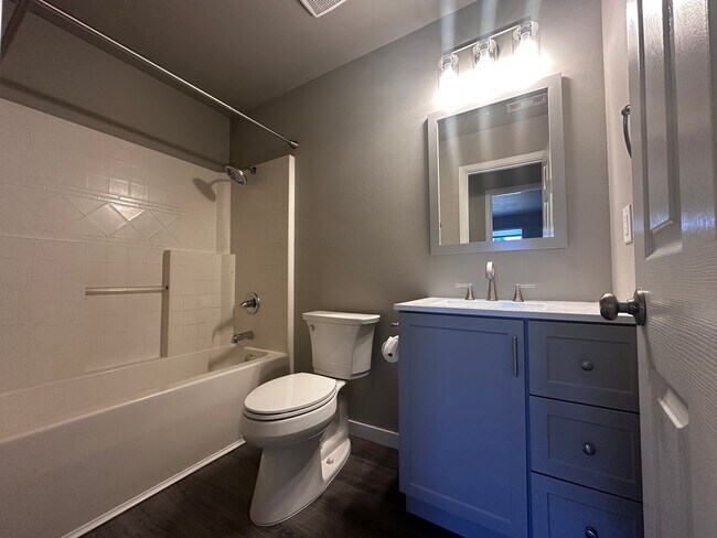 Foto del edificio - COMING SOON 3 Bedroom 2 Bath Single Family...