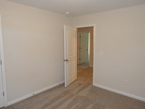 Building Photo - 247 Wimbledon Wy