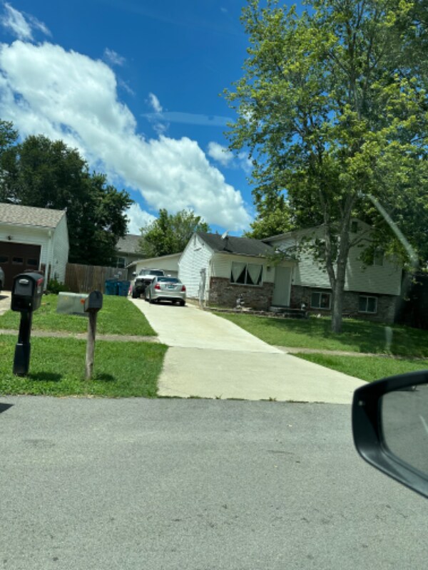 Foto del edificio - 9510 Wood Hollow Rd