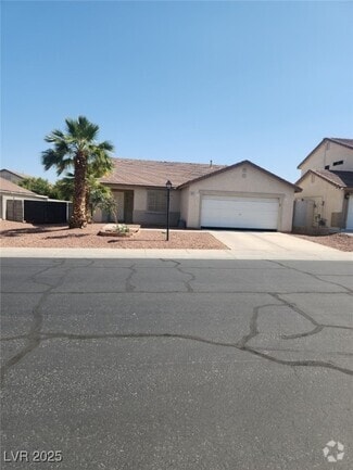 Building Photo - 1009 Harp Way
