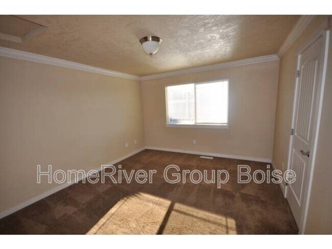 Foto del edificio - 9251 W Brogan Dr