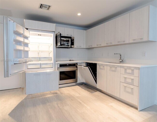 Foto del edificio - 45 SW 9th St