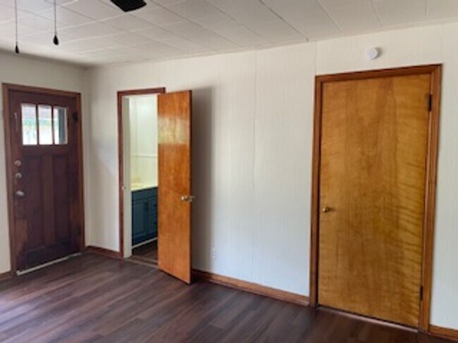 Foto del edificio - 3/1 1/2, Garage, Recent remodel