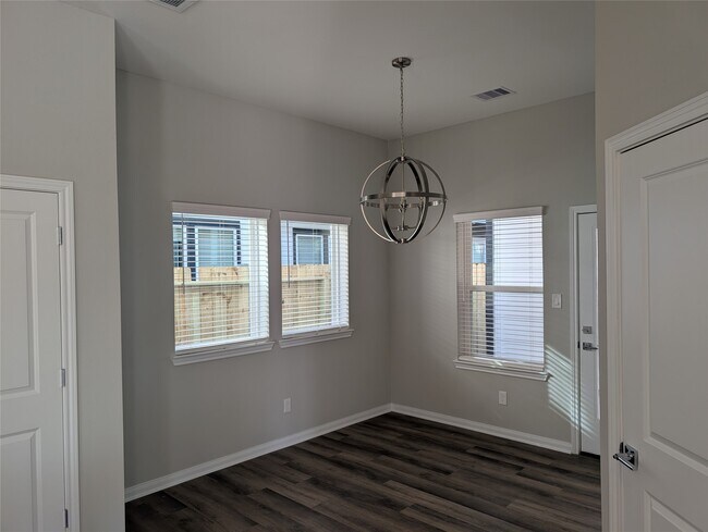 Building Photo - 9912 A Clark Rd