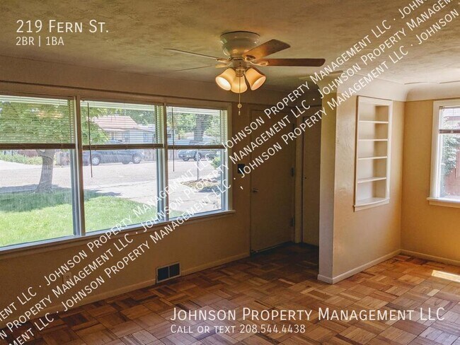 Foto del edificio - Check out this one of a kind Nampa home! F...