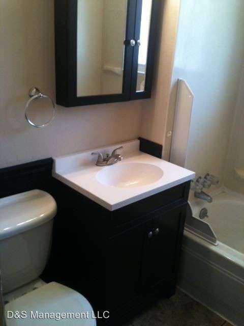 Foto del edificio - 3 br, 1.5 bath House - 801 N. Norman Avenue