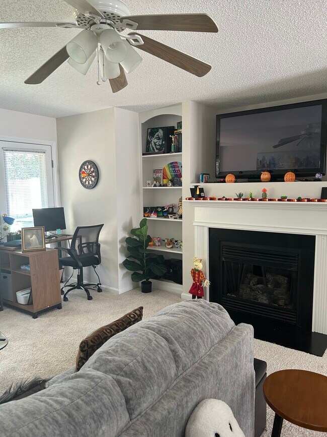Foto del edificio - 2630 Blackwolf Run Ln