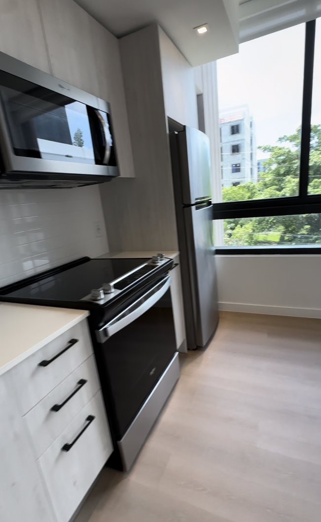 Foto del edificio - 137 NW 30th St
