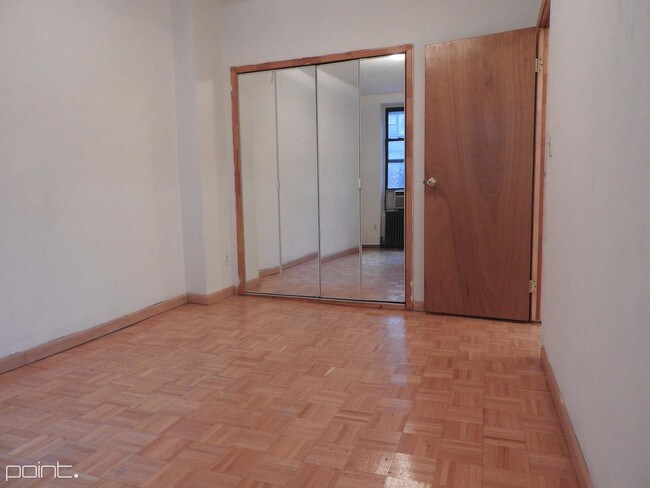 Building Photo - 58 W 48th St
