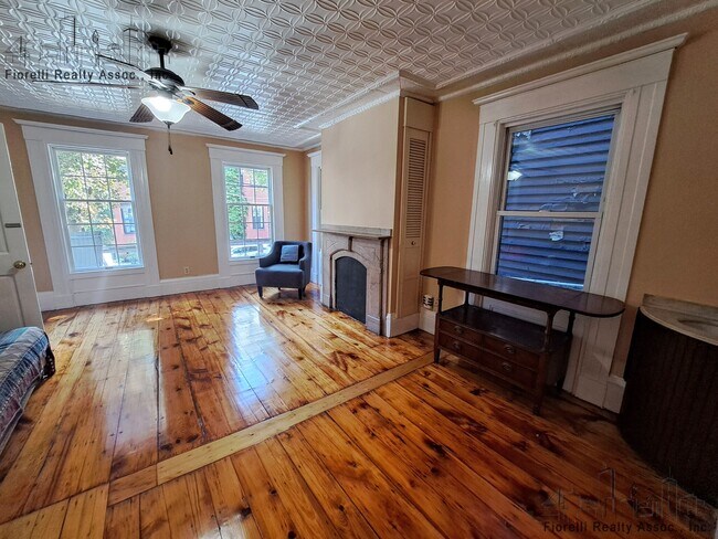 Building Photo - 44 Princeton St