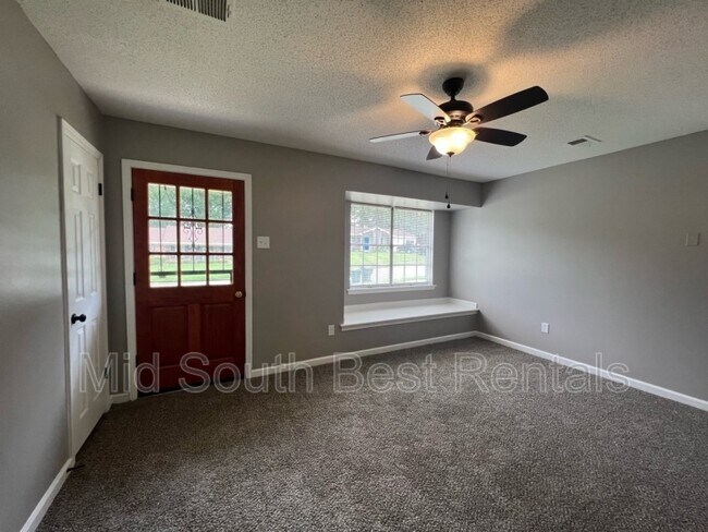 Building Photo - 3155 Gattling St