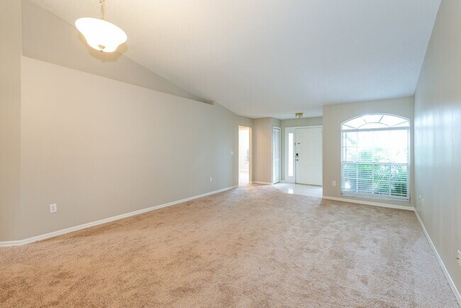 Foto del edificio - 28546 Tall Grass Dr
