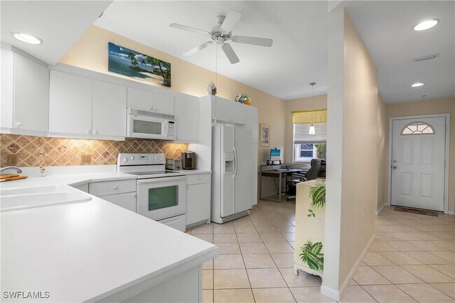 Building Photo - 6810 Beach Resort Dr