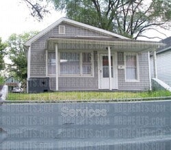 Building Photo - 624 Catalpa Dr
