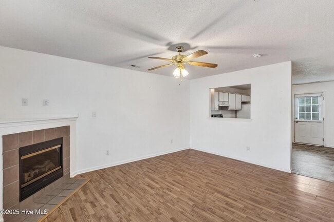 Foto del edificio - 705 Timberlake Trail
