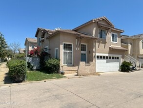 Building Photo - 237 Spurwood Ln