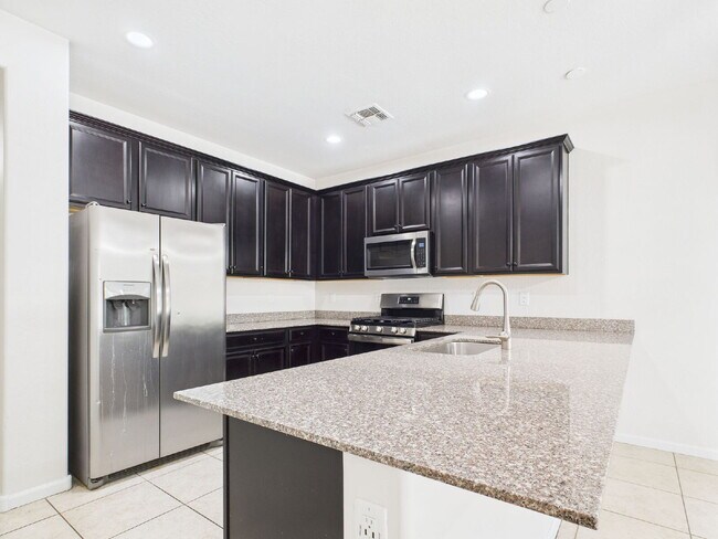 Building Photo - Resort Style Living in Eastmark