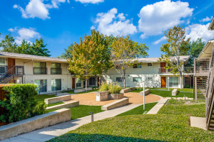 Building Photo - 4616 W Lovers Ln