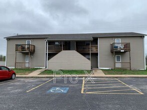 Building Photo - 4569 E Zora St