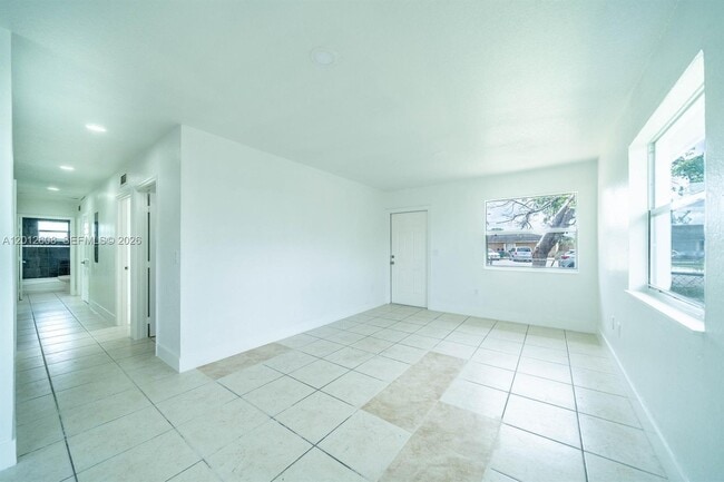 Building Photo - 705 NW 13th Terrace