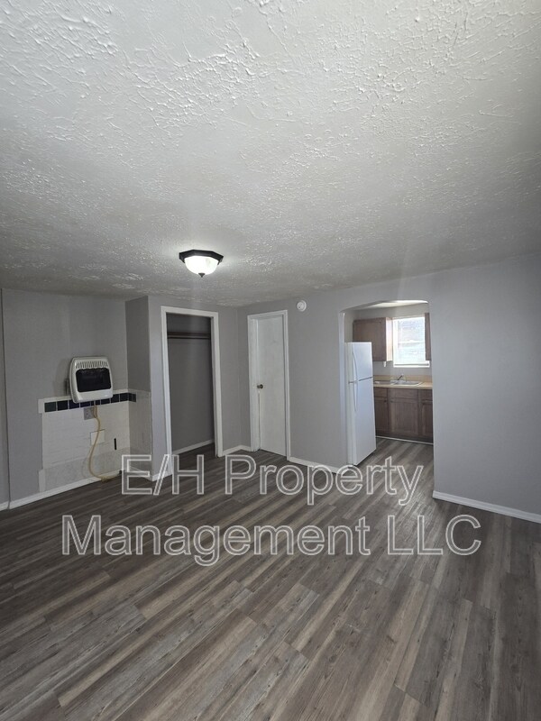 Foto del edificio - 938 N Broadway Ave