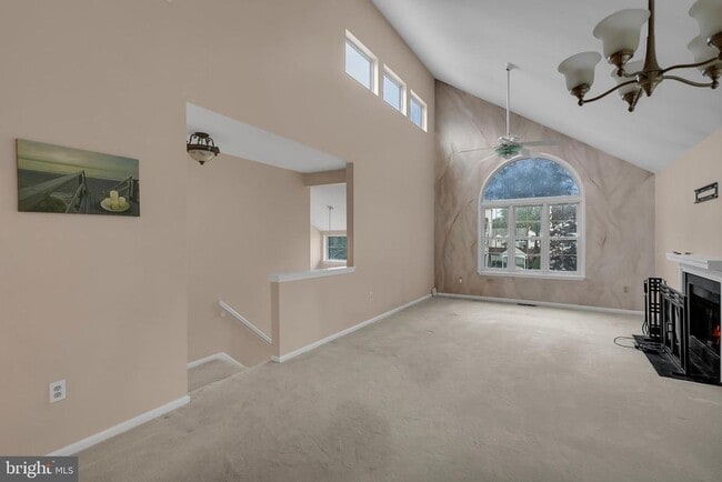 Building Photo - 5 Mill Run W