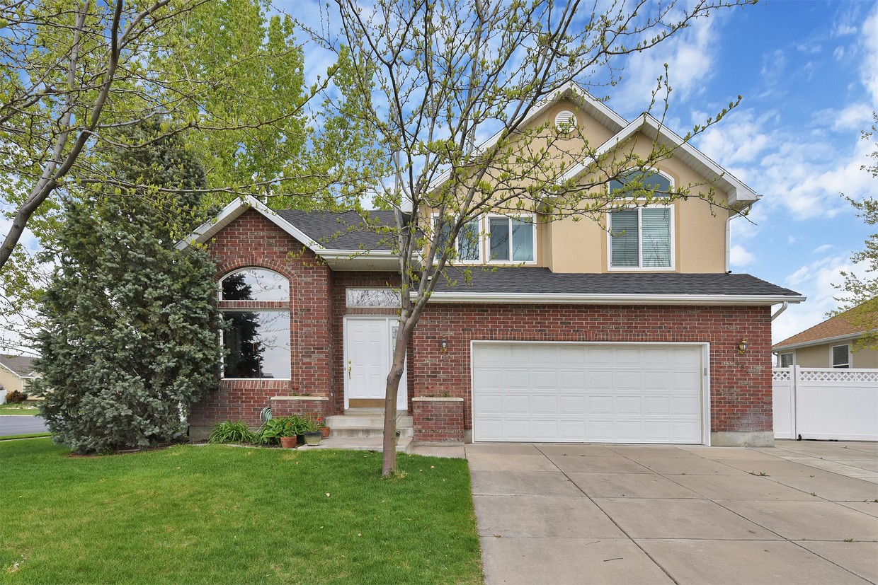 Primary Photo - 1464 W 2375 S