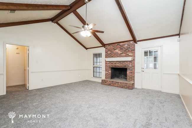 Building Photo - 703 Greenfield Dr