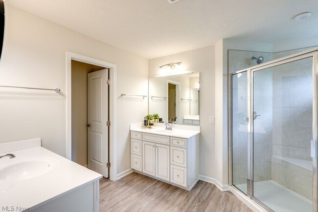 Foto del edificio - 9058 Winfield Ln