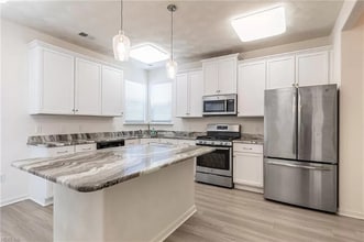 Building Photo - 2166 Humphreys Dr
