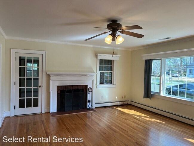 Building Photo - 3 br, 2 bath House - 1612 Parkview Dr