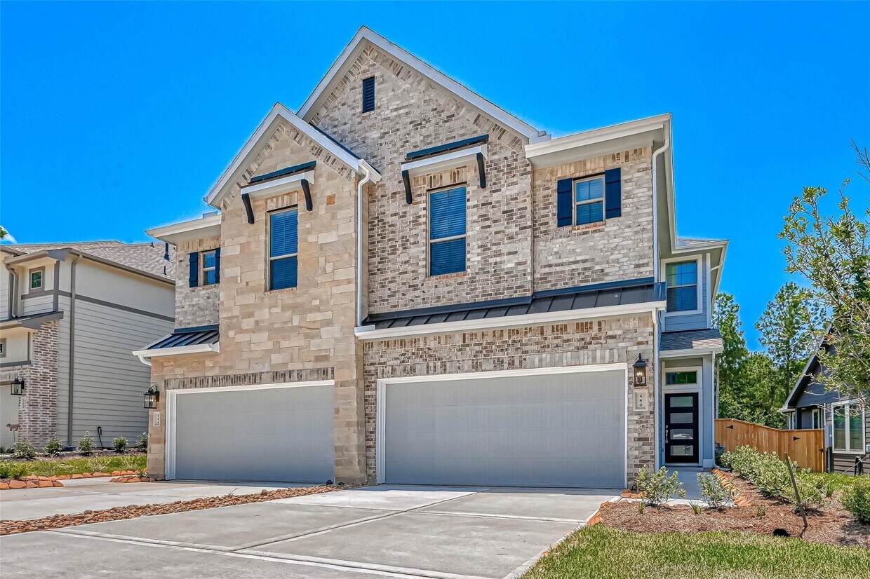 Primary Photo - 580 Longleaf Pine Dr