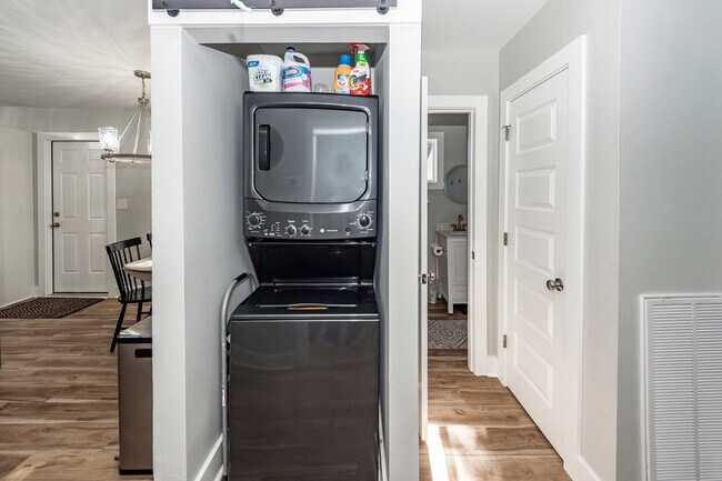 Foto del edificio - 1511 Larry St