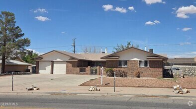 Building Photo - 9009 Darlina Dr