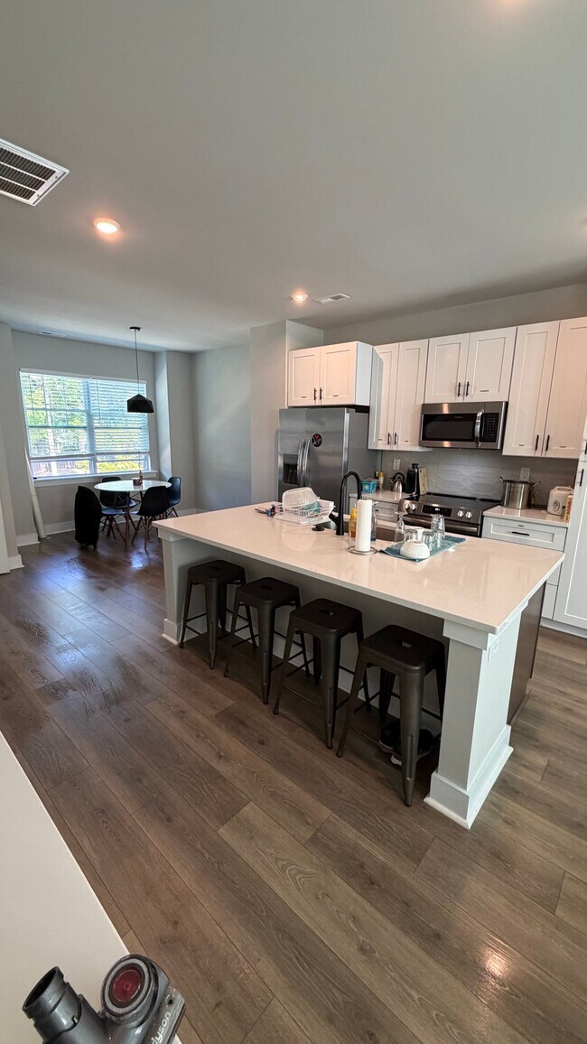 Foto del edificio - 3934 Winterfield Pl