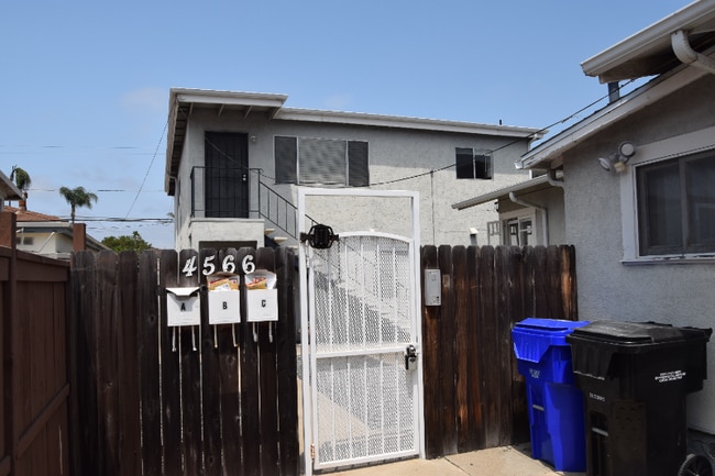 Building Photo - 4566 Utah St