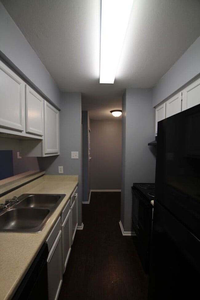Building Photo - 1 Bedroom, 1 Bathroom Downstairs Apartment in Tyler! TOUR TODAY!