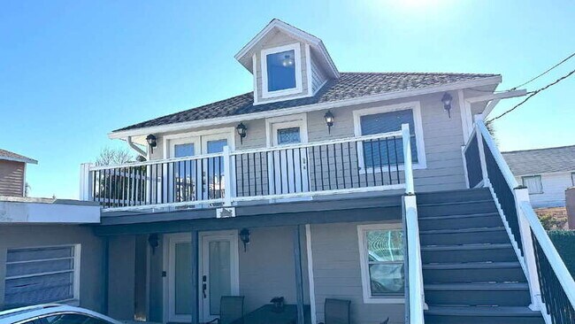 Foto del edificio - 215 N Wild Olive Ave