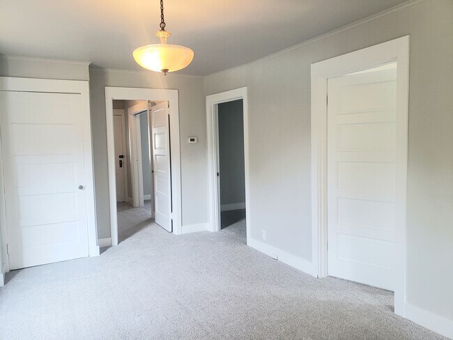 Foto del edificio - 3 Bedroom Near Elevator and Downtown Orego...