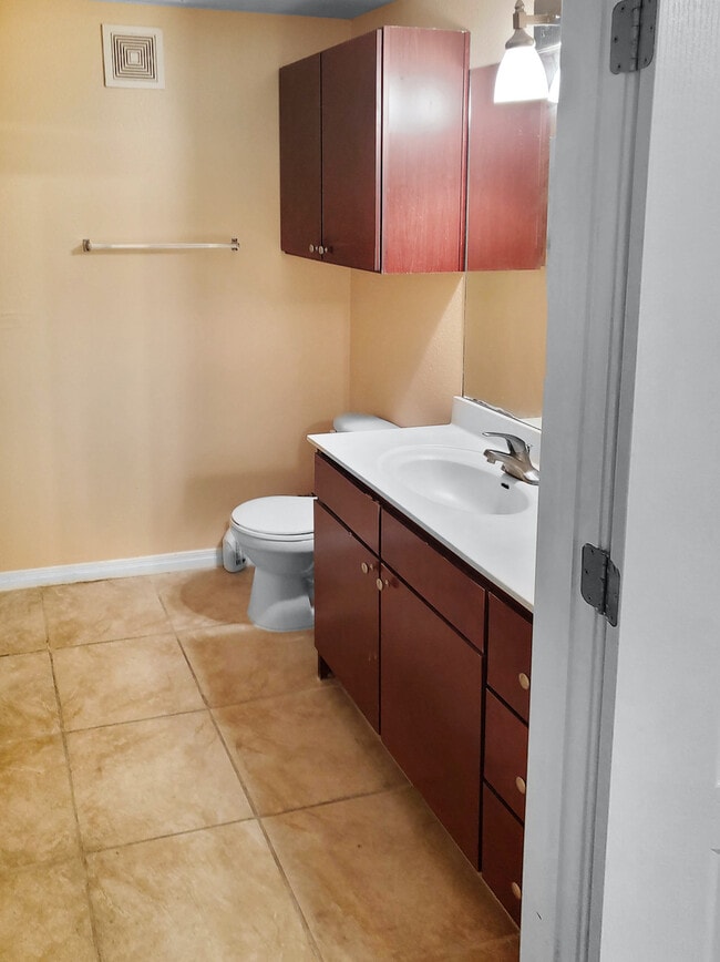 Building Photo - 2505 San Gabriel St