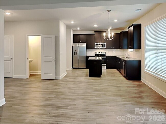 Building Photo - 148 Kingshall Rd