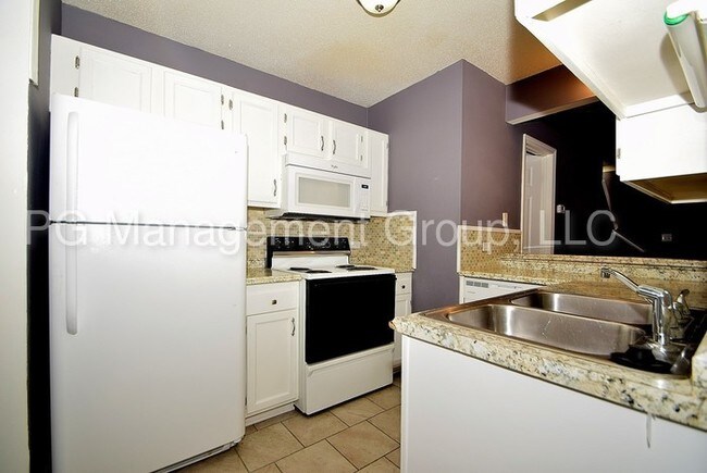 Building Photo - 3154 Driftwood Dr