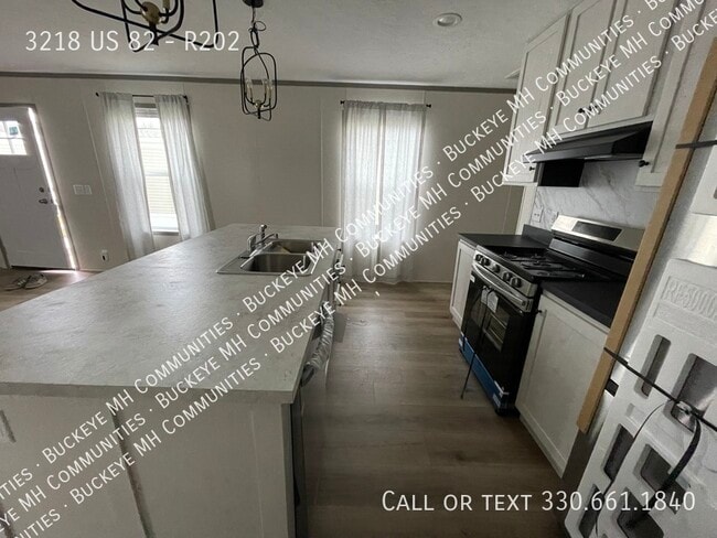 Building Photo - 3218 OH-82