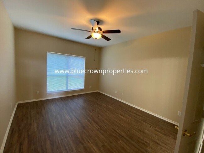 Foto del edificio - 1829 Carver Dr