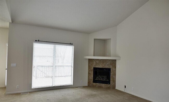 Building Photo - 14225 Huntington Ave