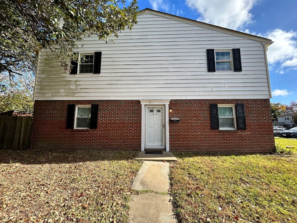 Primary Photo - Introducing a charming townhouse in the he...