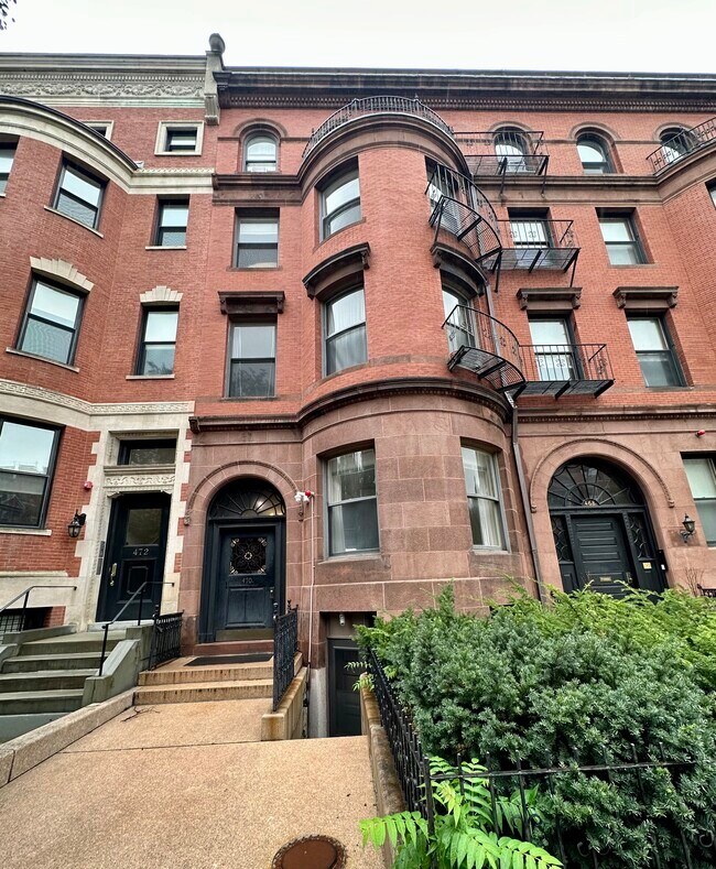 Foto del edificio - 472 Beacon St