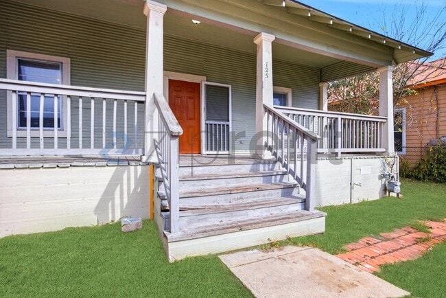 Foto del edificio - 125 Southolme Ave