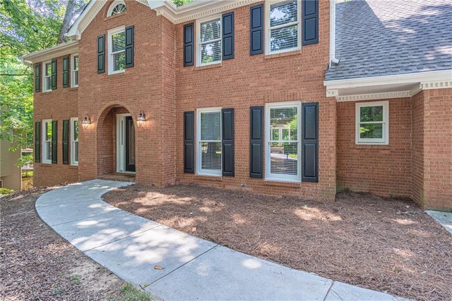 Building Photo - 530 S Shore Pl